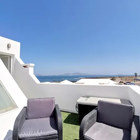 Sun & 9 Corralejo